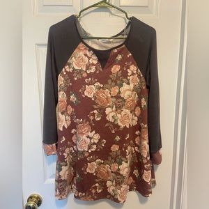 Small Emerald Floral Top with Raglan Sleeves (Runs Large)